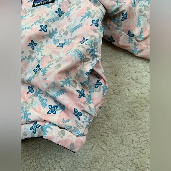 Patagonia Size 2T Reversible Down Sweater Hoodie in Blue and Pink Flowers - Picture 9 of 16